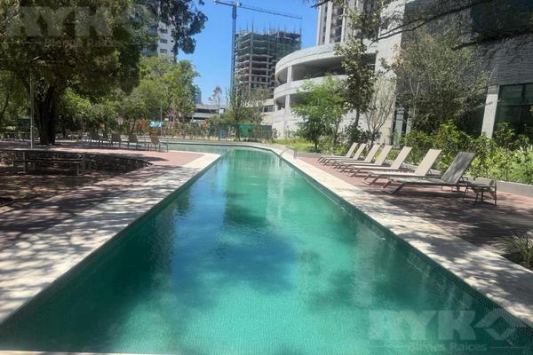Foto de inmueble en  , Col. Santa María C.P. 64650, Monterrey