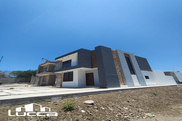 Foto de inmueble en santa rosa, Col. Jaripillo C.P. 82136, Mazatlán