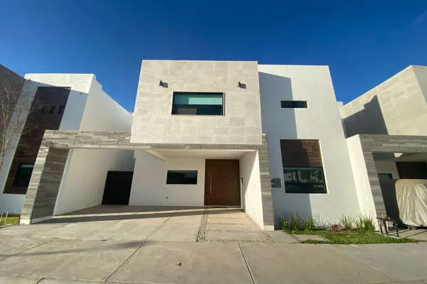 Foto de inmueble en Sederos #64, Col. Ampliación Senderos C.P. 27018, Torreón