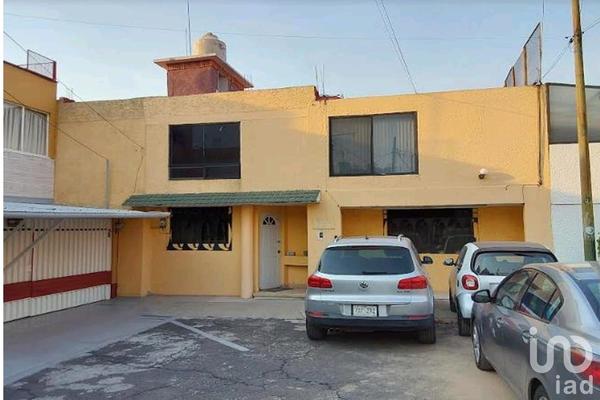 Foto de inmueble en Segunda Cda. de Cerro del Mercado #92, Col. Campestre Churubusco C.P. 04200, Coyoacán