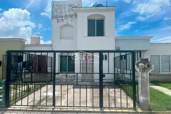 Foto de inmueble en Segunda cerrada de los Robles #251, Col. Acacias C.P. 45310, Tala