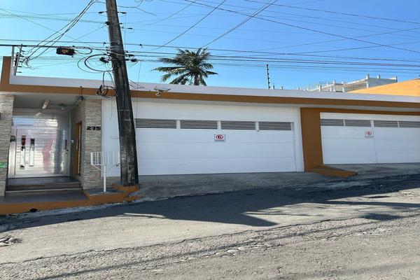 Foto de inmueble en seis, Col. 21 de Abril C.P. 91720, Veracruz