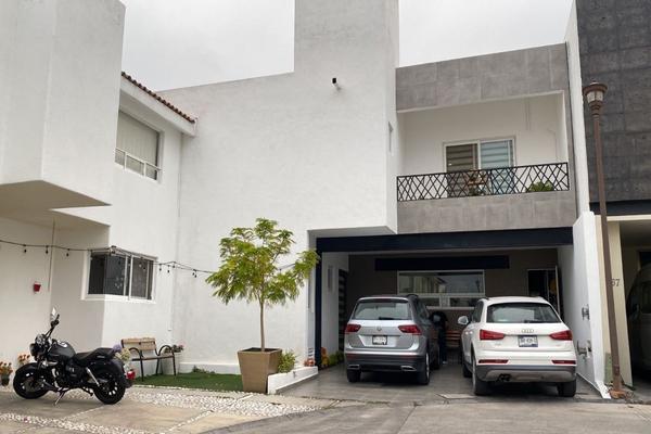 Foto de inmueble en Senda de las Brisas, Col. Milenio III Fase A C.P. 76060, Querétaro