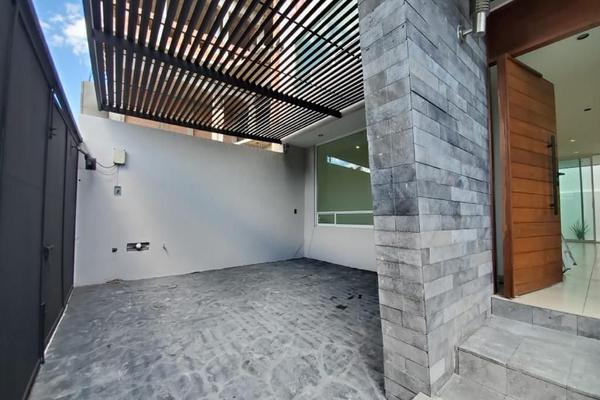Foto de inmueble en Senda del Amor, Col. Milenio III Fase A C.P. 76060, Querétaro