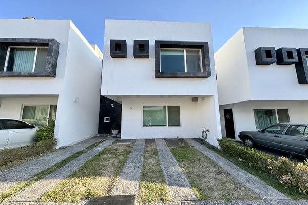 Foto de inmueble en SENDA ETERNA, Col. Milenio III Fase A C.P. 76060, Querétaro
