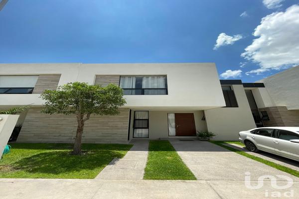 Foto de inmueble en sendero del artico #211, Col. Puerta Natura Residencial C.P. 78397, San Luis Potosí