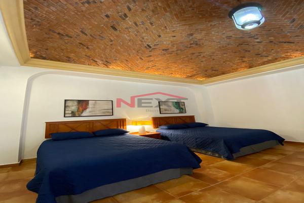 Foto de inmueble en Sexta Sección #0, Col. Sector Sexta Sección C.P. 85506, Guaymas