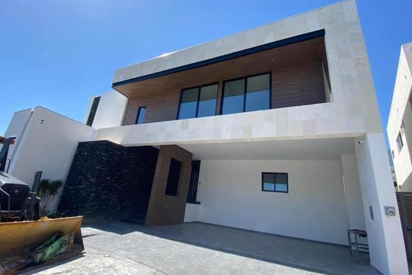 Foto de inmueble en  , Col. Sierra Alta 9o Sector C.P. 64989, Monterrey