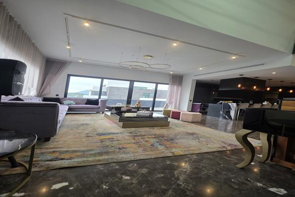 Foto de inmueble en  , Col. Sierra Alta 9o Sector C.P. 64989, Monterrey