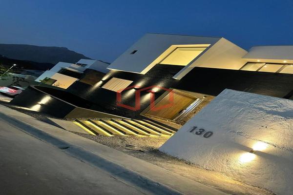 Foto de inmueble en  , Col. Sierra Alta 9o Sector C.P. 64989, Monterrey