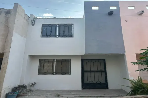 Foto de inmueble en sierra tlahualilo #450, Col. Ciudad Nazas Polígono 24 C.P. 27054, Torreón