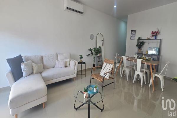 Foto de inmueble en Simón Bolívar #513, Col. Centro C.P. 82000, Mazatlán