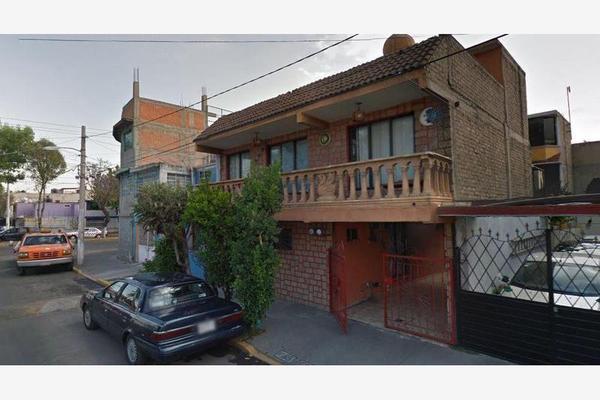 Foto de inmueble en Sin Calle, Col. Los Reyes Ixtacala 1ra. Sección C.P. 54090, Tlalnepantla de Baz