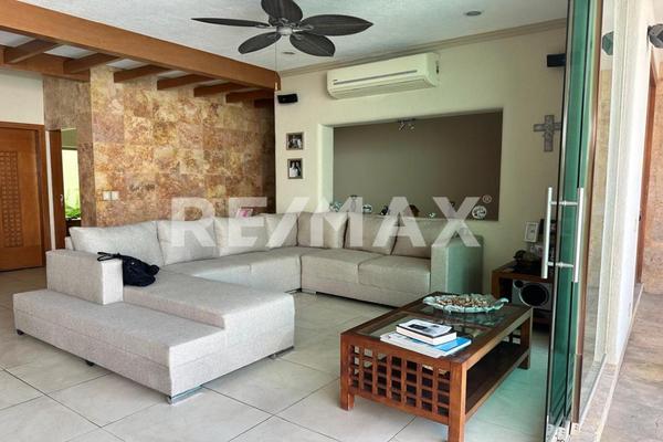 Foto de inmueble en sn, Col. Costa Azul C.P. 39850, Acapulco de Juárez