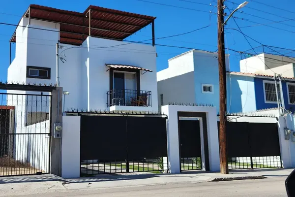 Foto de inmueble en Sonora #47, Col. Barrio El Manglito C.P. 23060, La Paz