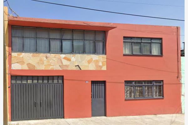 Foto de inmueble en SUR 105 #626, Col. Sector Popular C.P. 09060, Iztapalapa