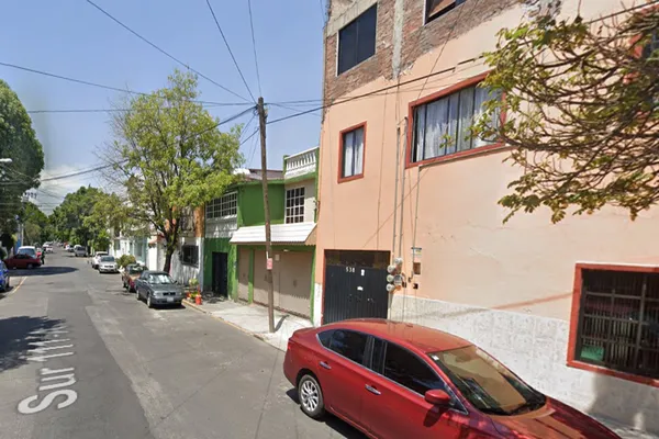 Foto de inmueble en SUR 111A #0, Col. Sector Popular C.P. 09060, Iztapalapa