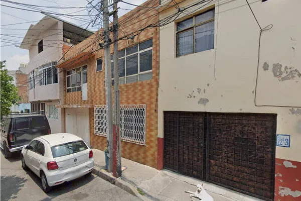 Foto de inmueble en SUR 143 #1420, Col. Ampliación Gabriel Ramos Millán C.P. 08020, Iztacalco