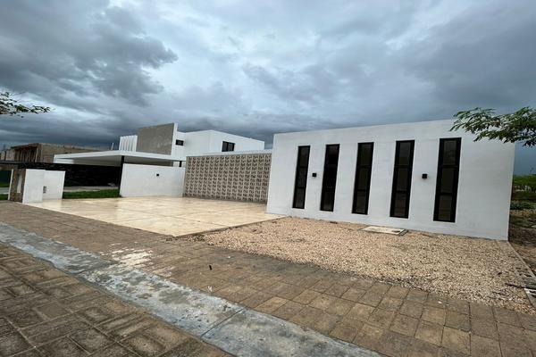 Foto de inmueble en t, Col. Temozon Norte C.P. 97302, Mérida