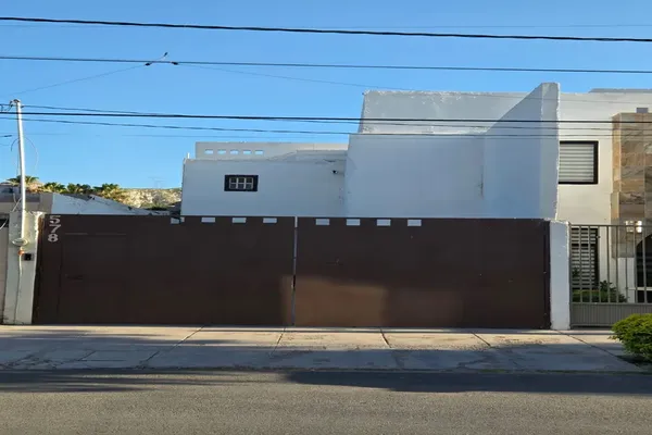 Foto de inmueble en TAMAULIPAS #578, Col. Las Rosas C.P. 35090, Gómez Palacio