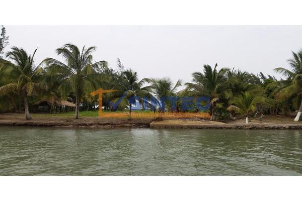 Foto de inmueble en  , Col. Tampamachoco C.P. 92773, Tuxpan