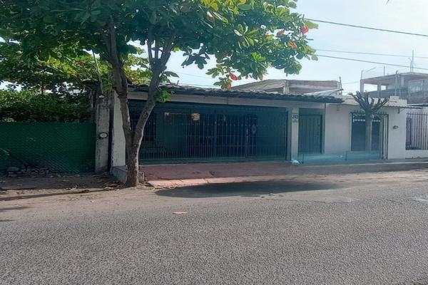 Foto de inmueble en  , Col. Tecomán Centro C.P. 28100, Tecomán
