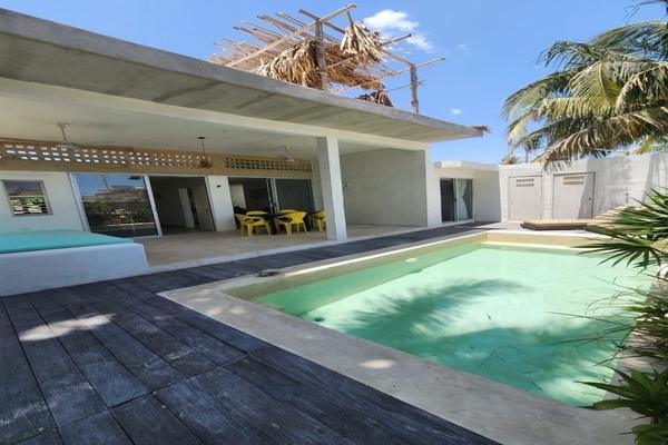 Foto de inmueble en Telchac Puerto, Col. Felipe Carrillo Puerto C.P. 97208, Mérida