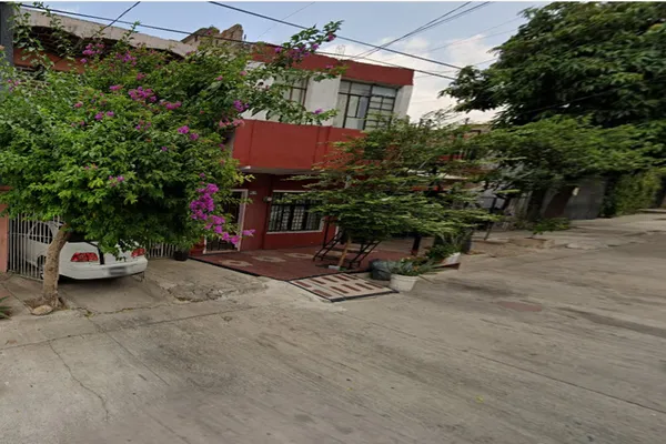 Foto de inmueble en Teodomiro Manzano #4711, Col. Balcones Del 4 C.P. 44984, Guadalajara