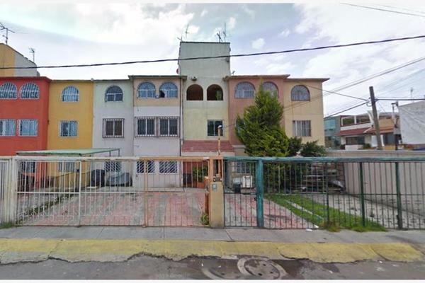 Foto de inmueble en TEOLOYUCAN #MANZANA 19LOTE 6, Col. Rey Nezahualcóyotl C.P. 57809, Nezahualcóyotl
