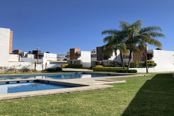 Foto de inmueble en tepehuaje, Col. Tzompantle Norte C.P. 62164, Cuernavaca