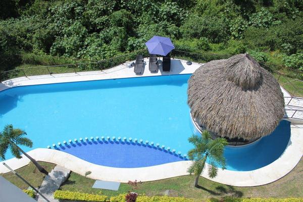 Foto de inmueble en  , Col. Tequesquitengo C.P. 62915, Jojutla