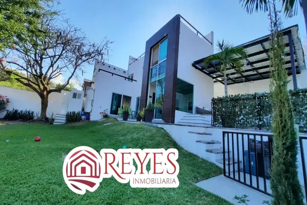 Foto de inmueble en  , Col. Tequesquitengo C.P. 62915, Jojutla