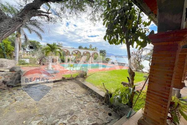 Foto de inmueble en Tequesquitengo, Col. Tequesquitengo C.P. 62915, Jojutla