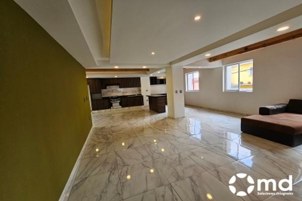 Foto de inmueble en Tercera Cda. San Isidro, Col. San Bartolo Cahualtongo C.P. 02720, Azcapotzalco