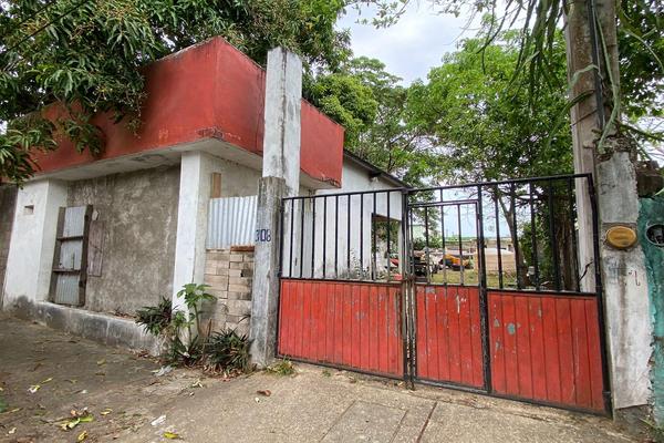 Foto de inmueble en  , Col. Tierra y Libertad C.P. 96580, Coatzacoalcos