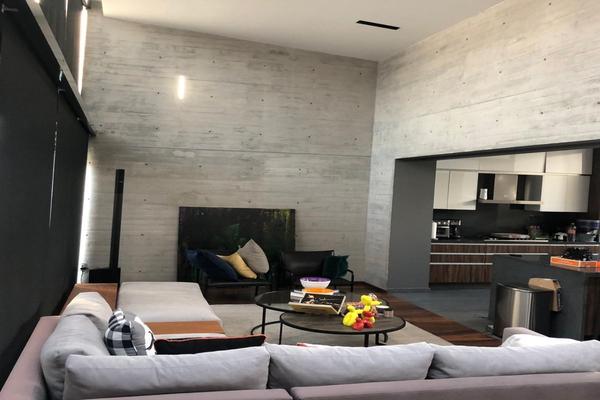 Foto de inmueble en Titanio, Col. Lomas del Pedregal Framboyanes C.P. 14150, Tlalpan