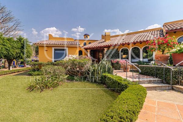 Foto de inmueble en Tlahultepec, Col. Ixcatepec C.P. 62525, Tepoztlán