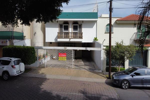 Foto de inmueble en Toltecas, Col. Monraz C.P. 44670, Guadalajara