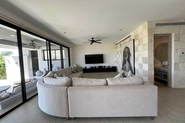 Foto de inmueble en tres vidas, Col. Plan de los Amates C.P. 39893, Acapulco de Juárez