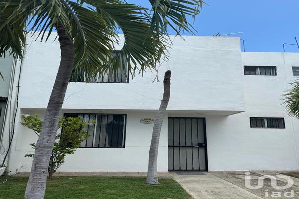 Foto de inmueble en TULE #209, Col. Terralta C.P. 63732, Bahía de Banderas
