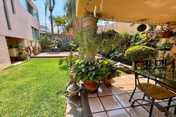 Foto de inmueble en Tulipanes, Col. Jacarandas C.P. 62420, Cuernavaca