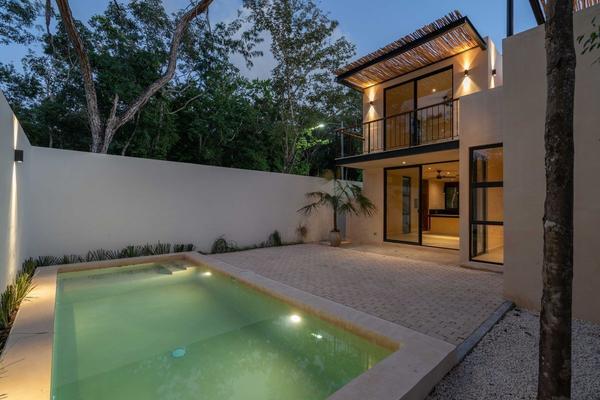 Foto de inmueble en  , Col. Tumben Kaa C.P. 77760, Tulum