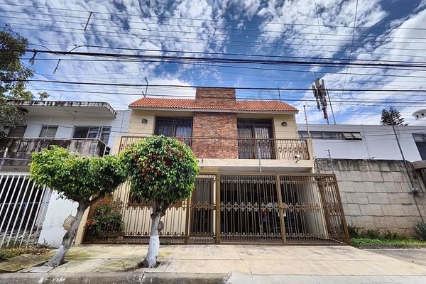 Foto de inmueble en Universo #941, Col. Jardines del Bosque Centro C.P. 44520, Guadalajara