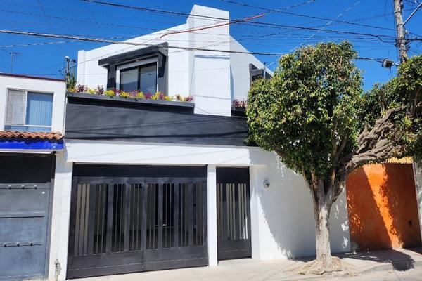 Foto de inmueble en Uruguay, Col. Lomas de Querétaro C.P. 76190, Querétaro