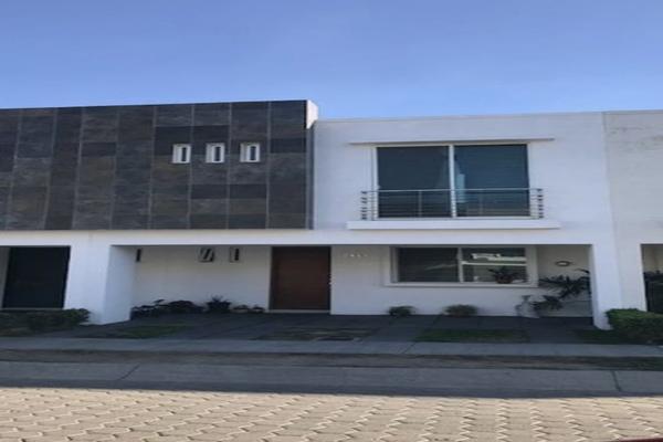 Foto de inmueble en VALLE DE AMECA #2729, Col. Jardines Del Valle C.P. 45138, Zapopan