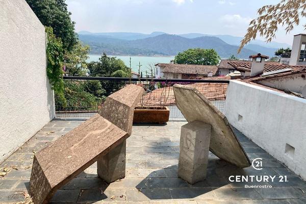 Foto de inmueble en Valle de Bravo, Col. Valle de Bravo C.P. 51200, Valle de Bravo