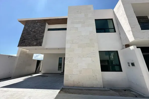 Foto de inmueble en Valle de Fontanna #123, Col. Los Valdez C.P. 25209, Saltillo