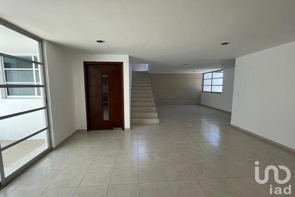 Foto de inmueble en Valle de las Flores #258, Col. Valle de San Javier C.P. 42086, Pachuca de Soto