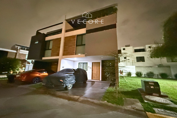 Foto de inmueble en Valle de San Marcos, Col. Jardines Del Valle C.P. 45138, Zapopan