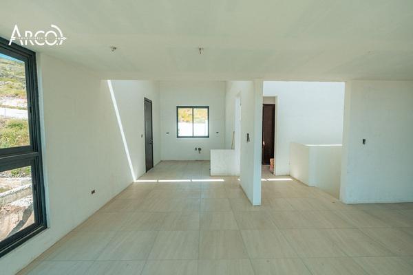Foto de inmueble en Valle Dorado, Ensenada, Baja California, Col. Valle Dorado C.P. 22890, Ensenada